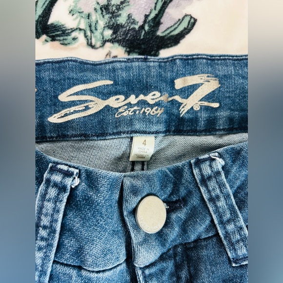 🩶New Blue Bootcut Jeans 🩶 - Picture 4 of 7